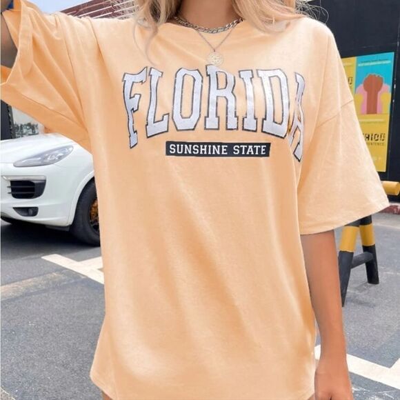 Florida Graphic Tee Like New - Picture 3 of 4